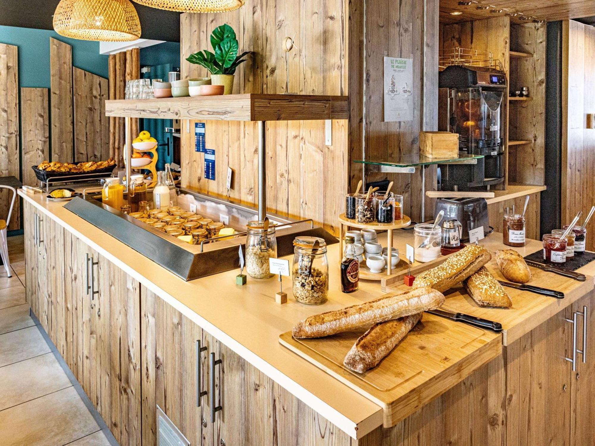 Готель Ibis Styles Marennes D'Oleron Екстер'єр фото